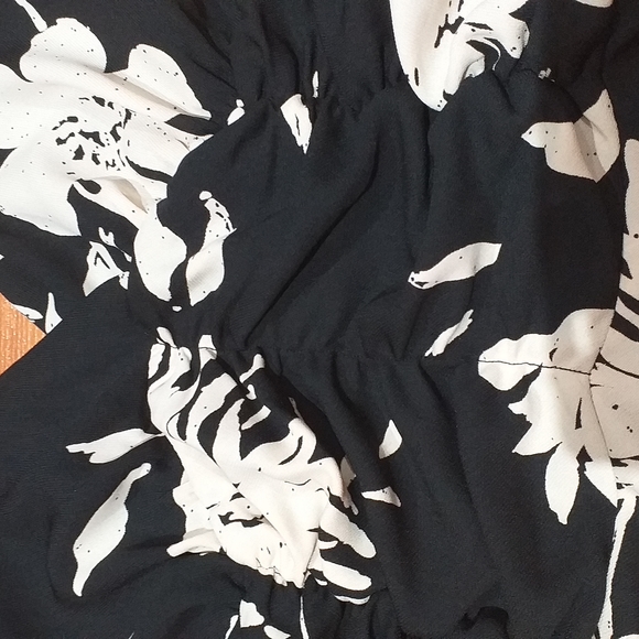 Dress - Picture 3 of 5